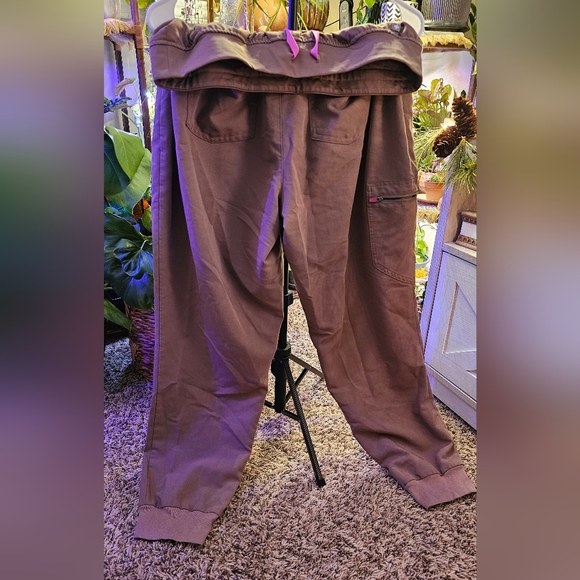 FIGS jogger scrub set - Picture 6 of 8